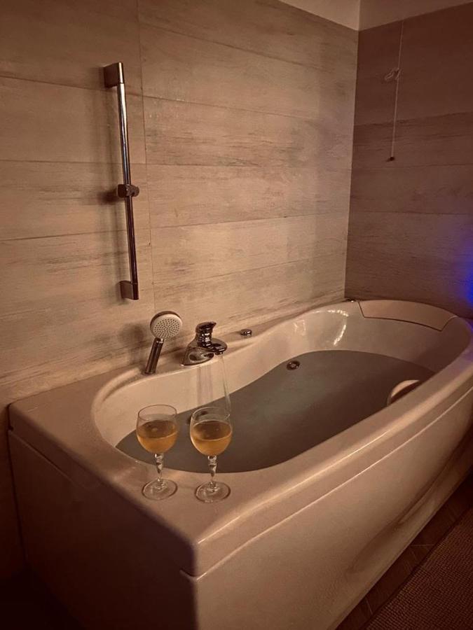 La Casa Sulla Collina Del Castello Villa Breno Ngoại thất bức ảnh